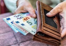 Αναδρομικά κληρονόμων: Ξεκίνησαν οι πληρωμές – Ποιους αφορά και πότε θα γίνει νέα καταβολή