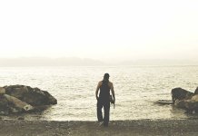 Τα τρένα που δεν έφυγαν ποτέ από τον σταθμό – Το τραγούδι για τον 15χρονο Κωνσταντίνο που έχασε τη ζωή του