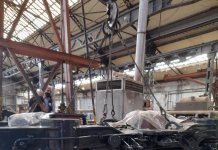 Eργοστάσιο Πειραιά : γενική επισκευή φορείων Rail-bus(photo)