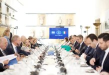 Συμφωνία Μητσοτάκη – Μελόνι για επενδύσεις 360 εκατομμυρίων στον σιδηρόδρομο – Τι περιλαμβάνει